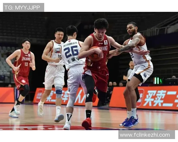 南京篮球队技术分析与表现评估:联赛中的亮点与不足之处探讨 南京篮球队技术分析与表现评估:联赛中的亮点与不足之处探讨