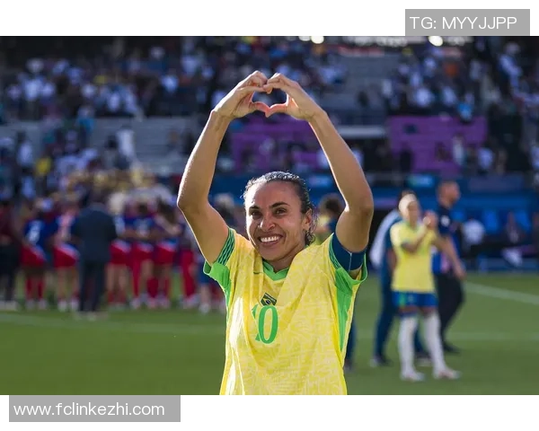 全球女足巨星风采展现与成就回顾 全球女足巨星风采展现与成就回顾