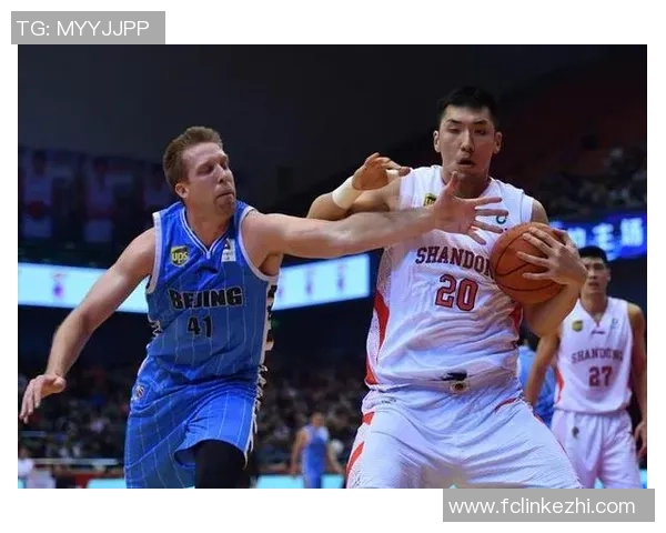 上海篮球队团队协作引发热议球迷对战术配合与球员默契提出质疑