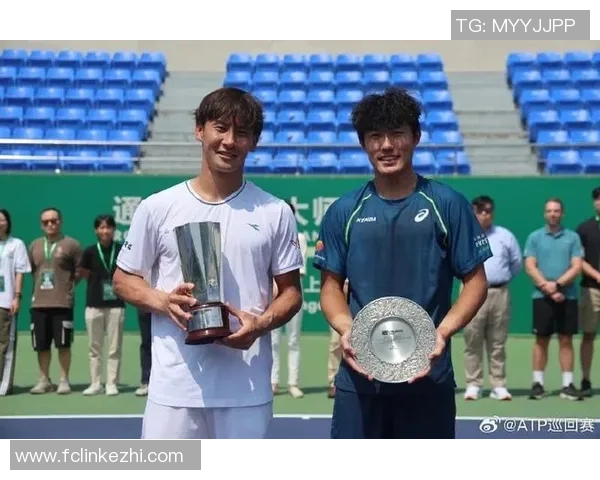 上海羽毛球队挑战赛特别报道:从艰辛到辉煌的奋斗历程与突破之路 上海羽毛球队挑战赛特别报道:从艰辛到辉煌的奋斗历程与突破之路