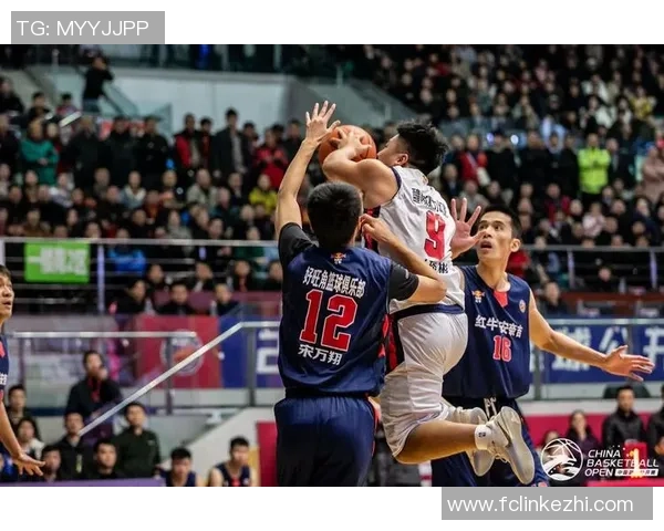 深圳篮球队与杭州篮球队赛后复盘团队协作的成功与不足分析 深圳篮球队与杭州篮球队赛后复盘团队协作的成功与不足分析